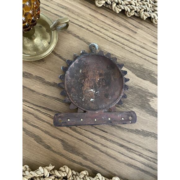 Vintage Cast Metal Sun Face 1995 Wall Mount Hooks Vintage Wall Key Hooks - Picture 3 of 6